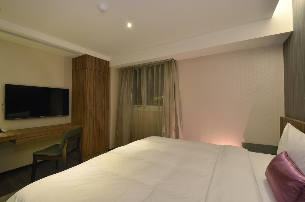 欣欣時尚旅店松山站 Hotel Đài Bắc Ngoại thất bức ảnh