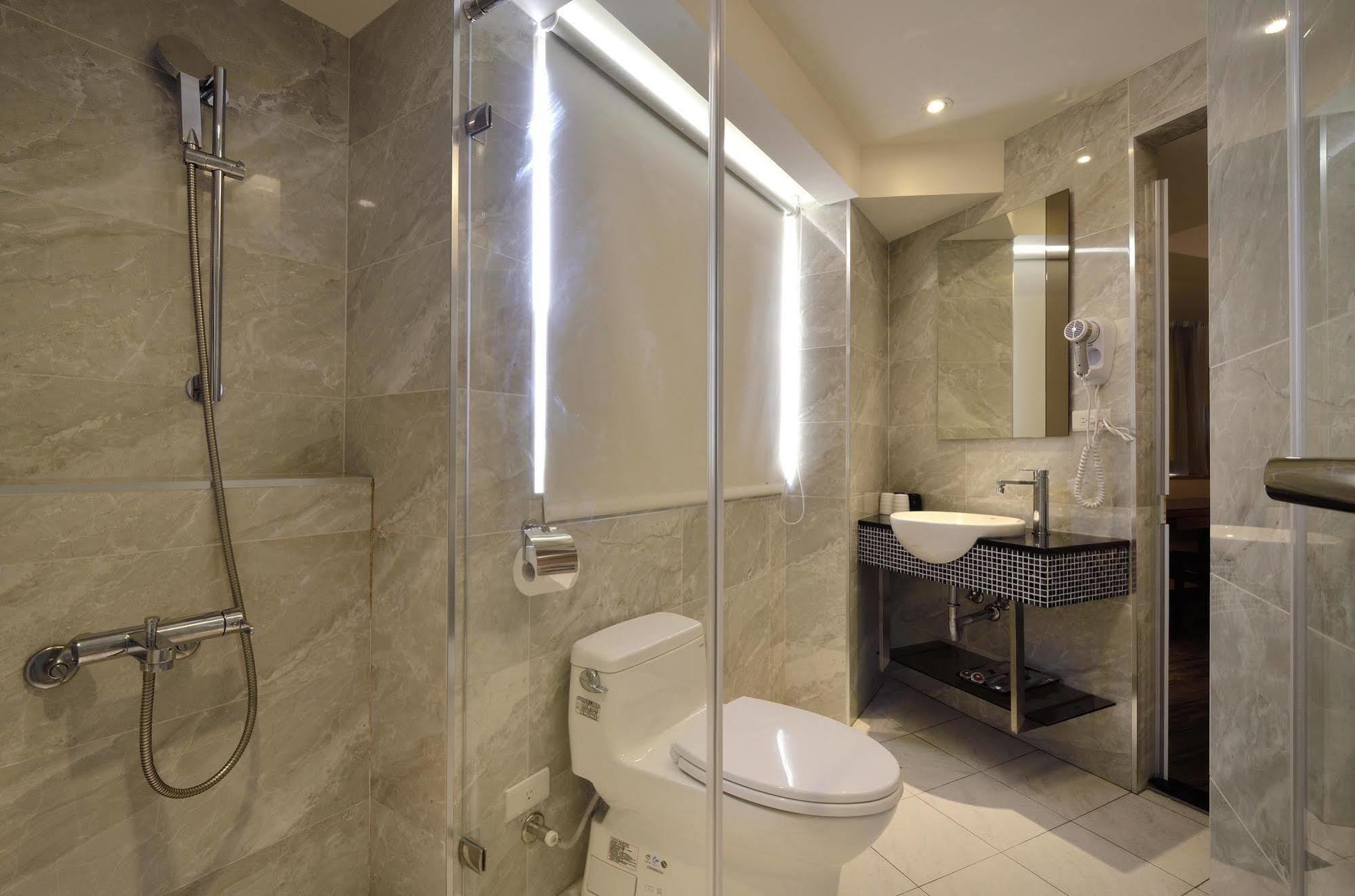 欣欣時尚旅店松山站 Hotel Đài Bắc Ngoại thất bức ảnh