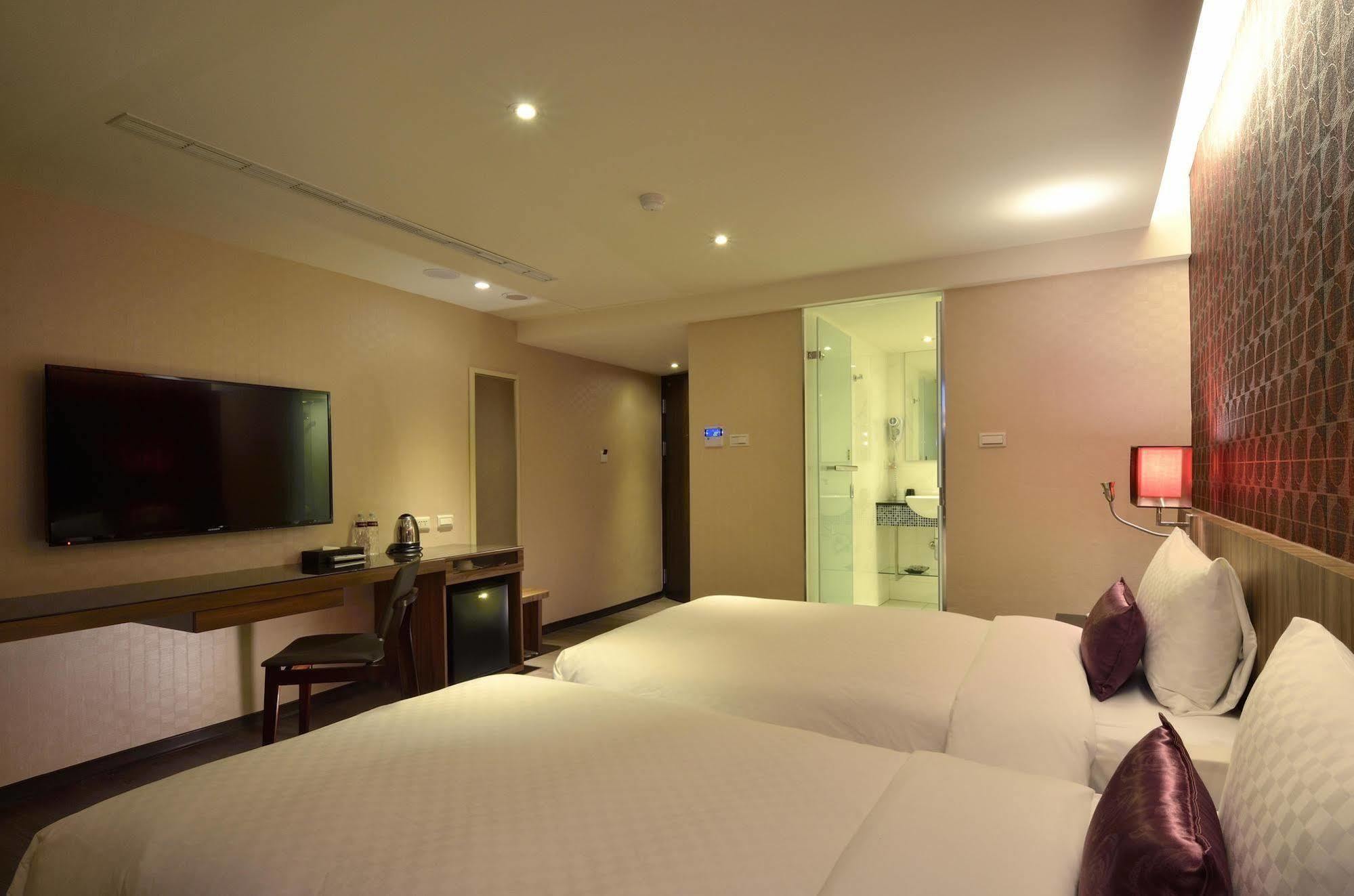 欣欣時尚旅店松山站 Hotel Đài Bắc Ngoại thất bức ảnh