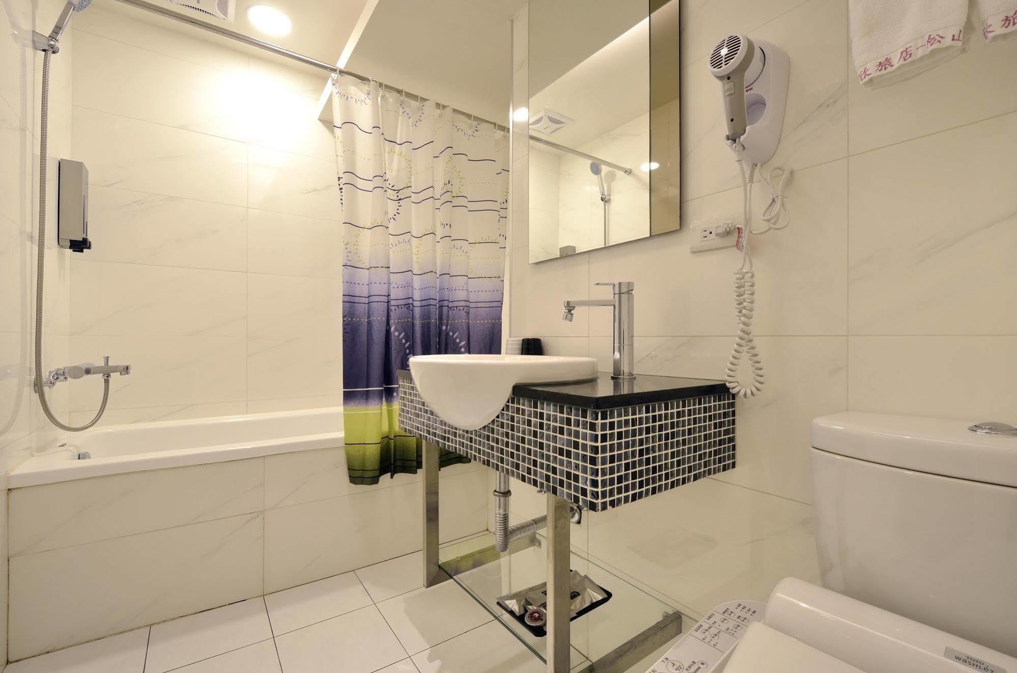 欣欣時尚旅店松山站 Hotel Đài Bắc Ngoại thất bức ảnh